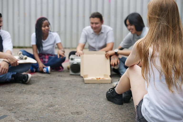 Sozialpädagogische Lebensgemeinschaft: Familie als Hilfe zur Erziehung