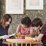 Stationäre Jugendhilfe mit Haltung: Was bedeutet „pädagogische Beziehung" im Alltag?